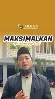 ✨ Alhamdulillah, kita telah memasuki 5 hari terbaik di bulan Dzulhijjah.

Hari-hari yang dicintai Allah ﷻ, hari-hari penuh pahala, ampunan, dan kesempatan memperbanyak amal shalih. 🤍

Rasulullah ﷺ bersabda:
“Tidak ada hari-hari di mana amal shalih lebih dicintai Allah daripada hari-hari ini (10 hari pertama Dzulhijjah).”
(HR. Bukhari)

Mari manfaatkan hari-hari mulia ini dengan: 🌙 Memperbanyak dzikir
📖 Membaca Al-Qur’an
🤲 Memperbanyak doa & istighfar
💛 Bersedekah
🐄 Menunaikan ibadah kurban

Yuk, sempurnakan ibadah Dzulhijjah kita dengan berkurban.
InsyaAllah, setiap tetes darah hewan kurban menjadi amal yang sangat dicintai Allah ﷻ dan membawa keberkahan bagi keluarga serta kebahagiaan bagi sesama. 🤍

Bagi yang ingin ikut berkurban bersama kami, silakan hubungi panitia/DM untuk informasi lebih lanjut. ✨

Semoga Allah menerima amal ibadah kita dan mempertemukan kita dengan keberkahan Idul Adha. Aamiin 🤲

#Dzulhijjah #10HariPertamaDzulhijjah #HariTerbaik #IdulAdha #kurban